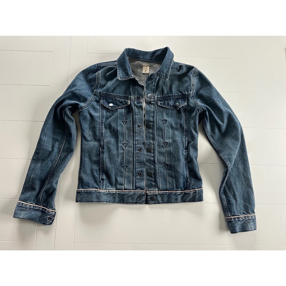 Volcom Denim Jacket Womens Medium Wash Blue 100% Cotton Button Up Trucker Coat